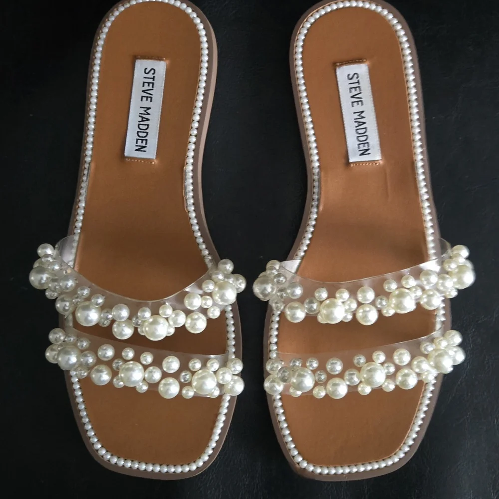 Steve Madden Pearl Embellished Tan Sandals - Picture 4 of 7